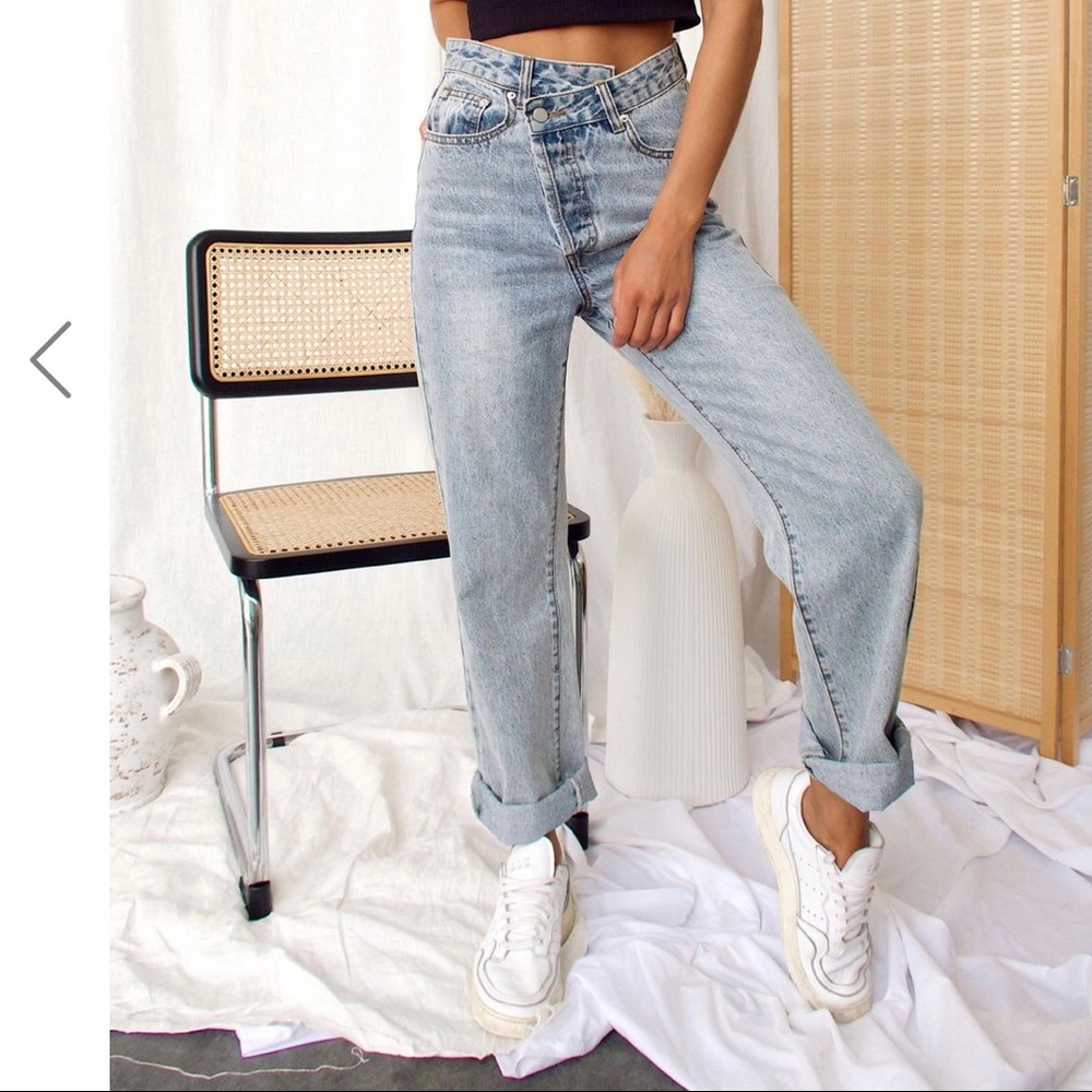 Asymmetrical jeans